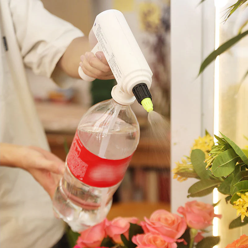 Electric sprayingand pouring dual-purpose spray bottle - Image 5