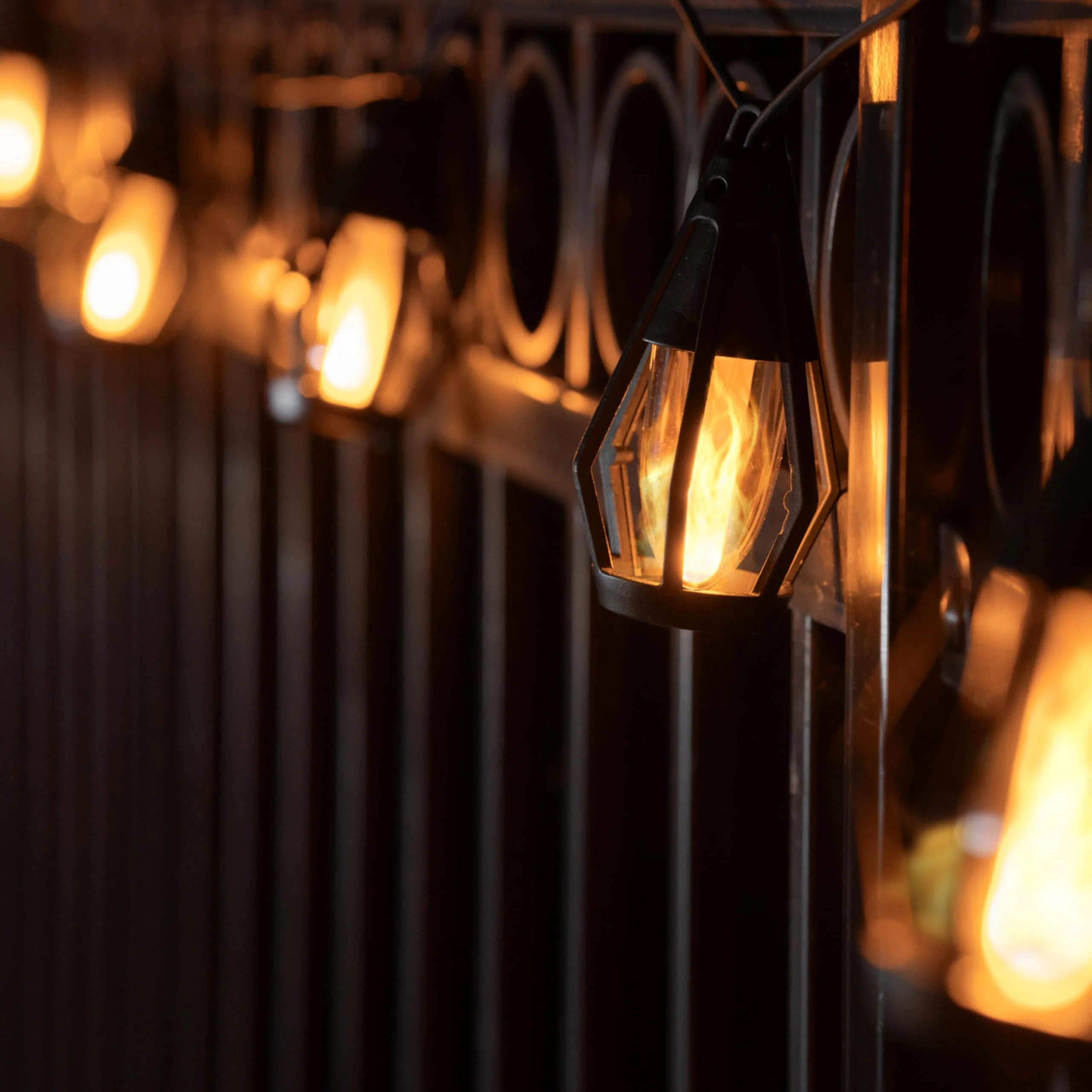 FlameGlow Zonne-energie Lampen — Ontsteek Gezellige Buitensfeer