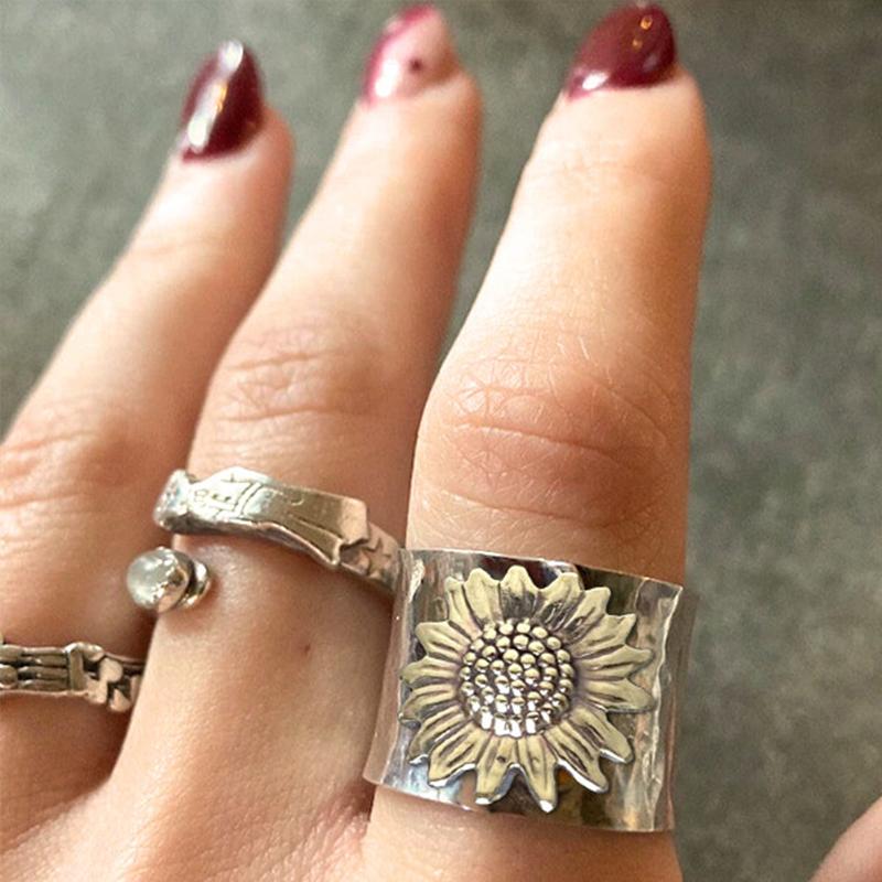 Golden Sunflower Wide Band Silver Ring - Image 4