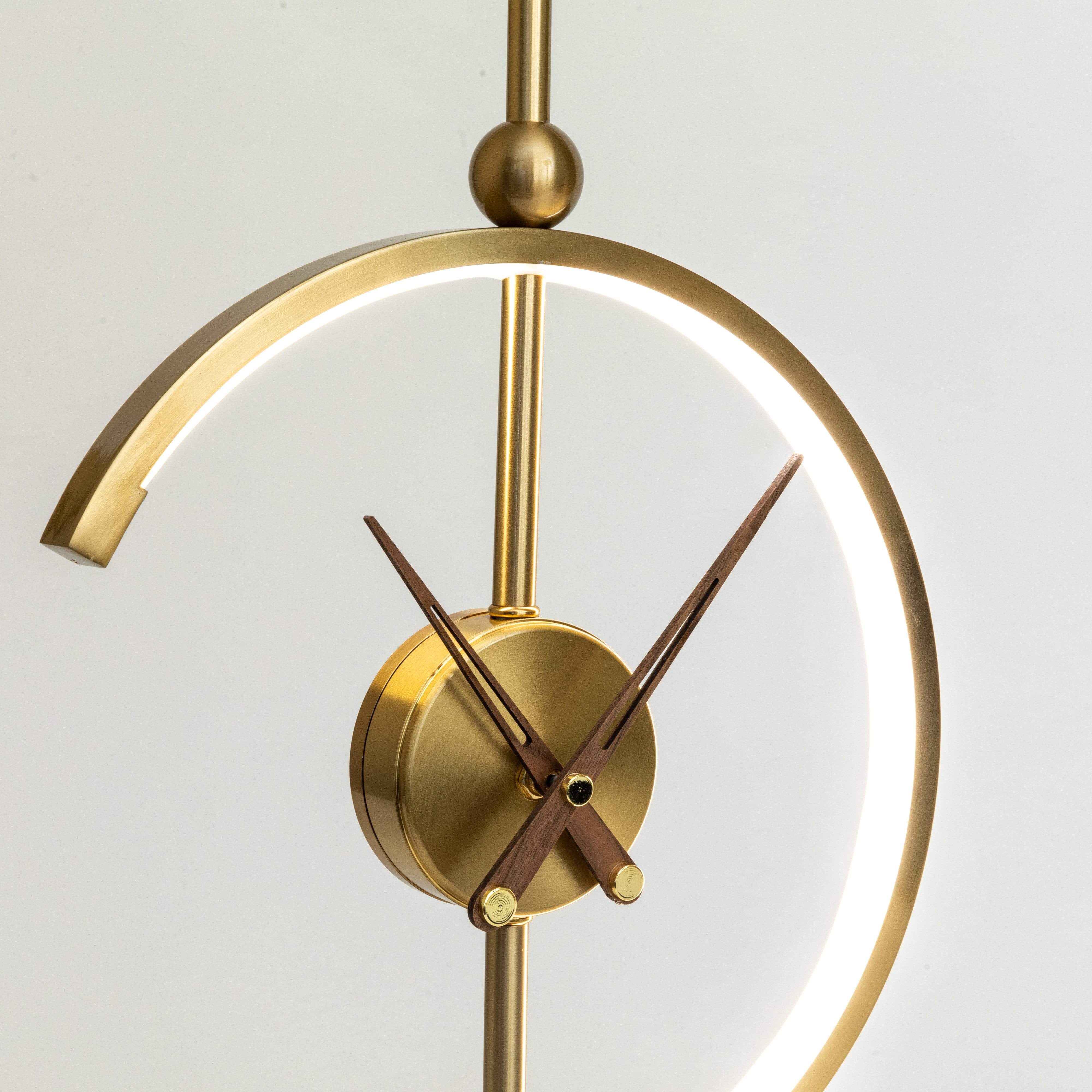 NagoyaLight™ | Luxe lampenklok met oplader | 70 EURO KORTING - Image 7