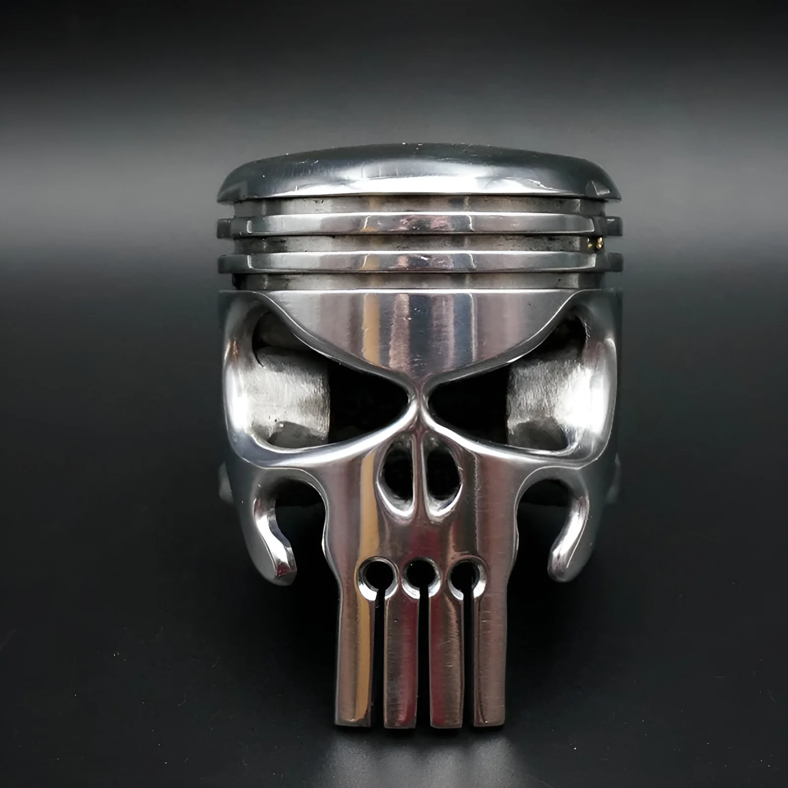 SkullPiston – Unieke Schedel Sleutelhanger met Pistonstijl en Flesopener | 1+1 GRATIS - Image 2