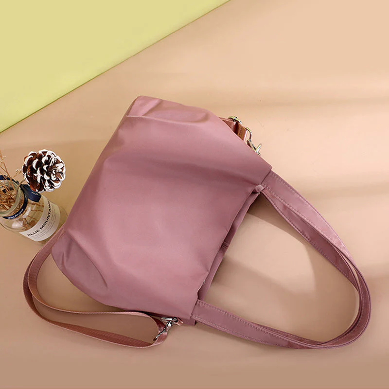 Schouder- en crossbody-lichte en veelzijdige vrijetijdstas - Image 6