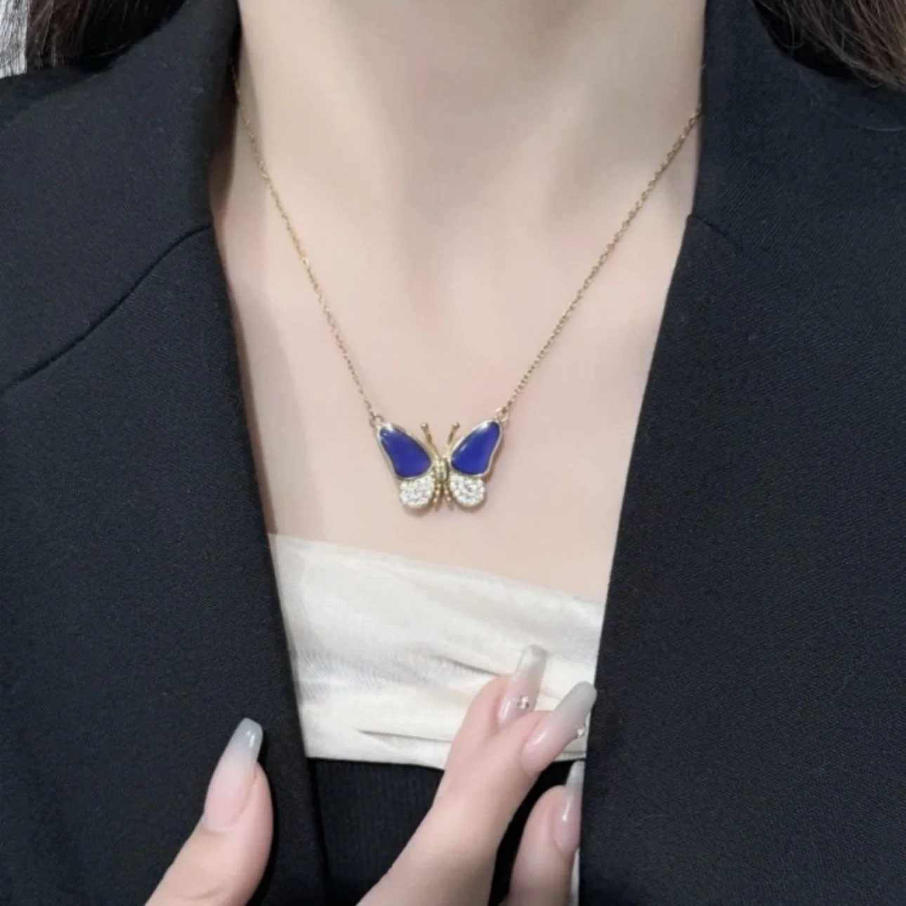 LumiFly - Van kleur veranderende vlinderketting | 30% KORTING - Image 2